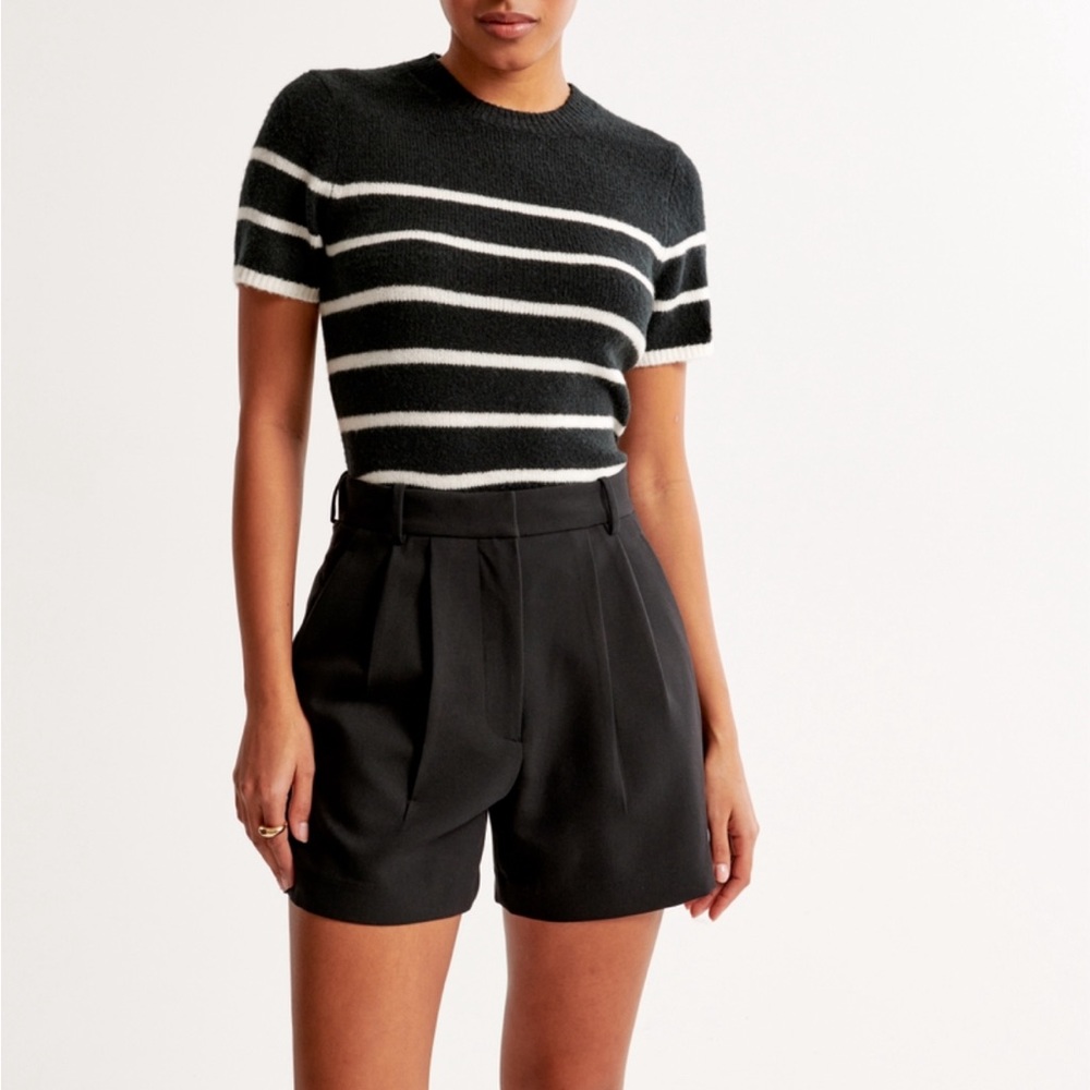 Sloane tailored short size small